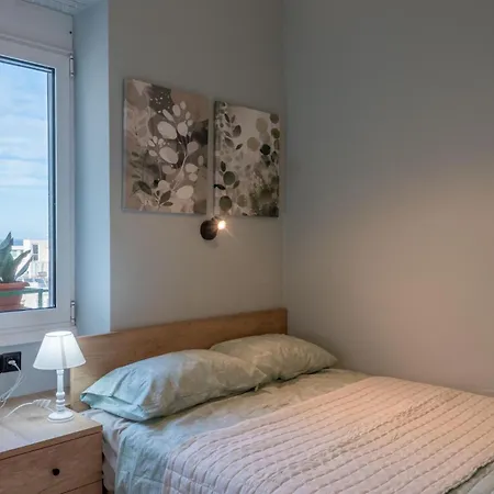 Sky 7 View Apartment